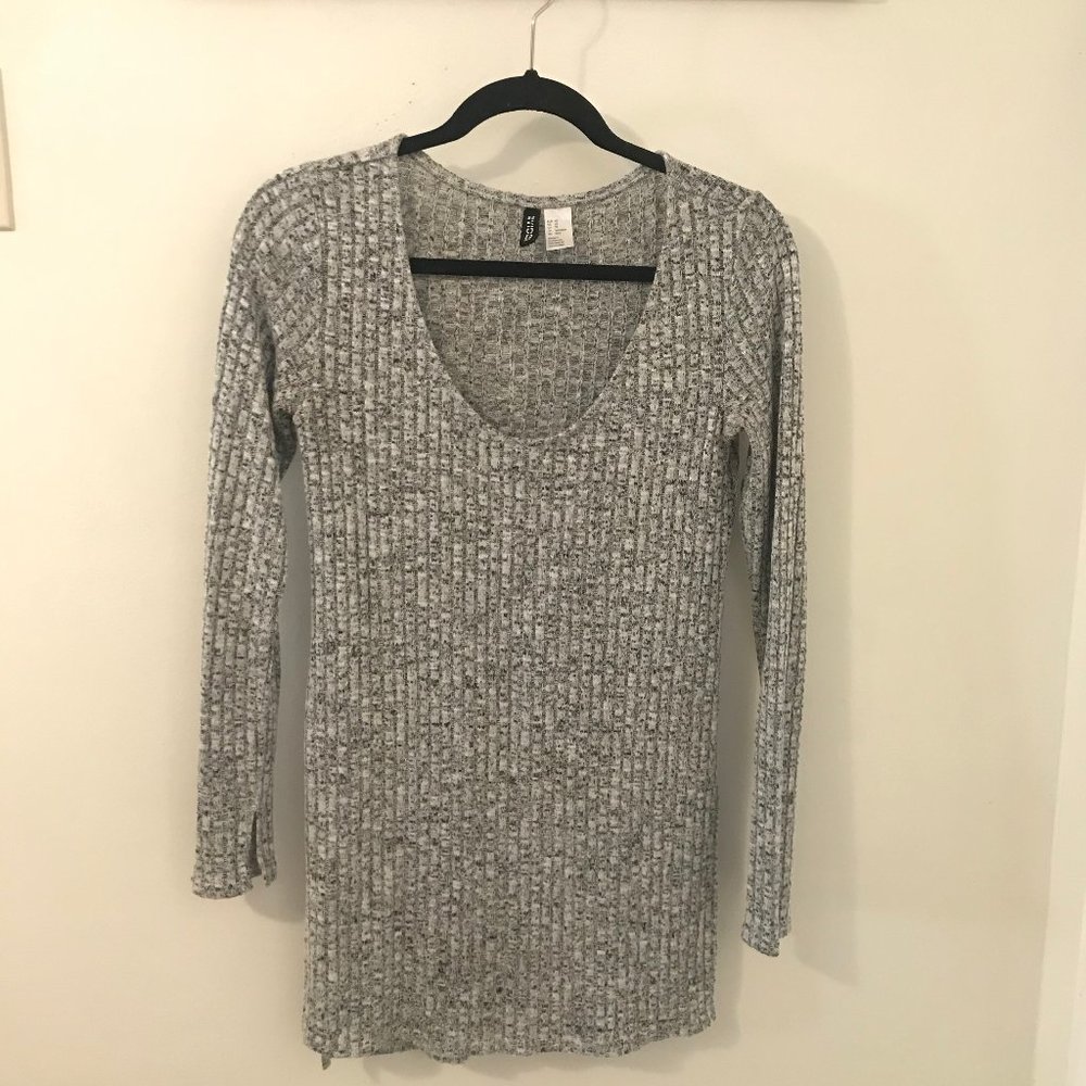 H&M Divided Long-Sleeve Blouse